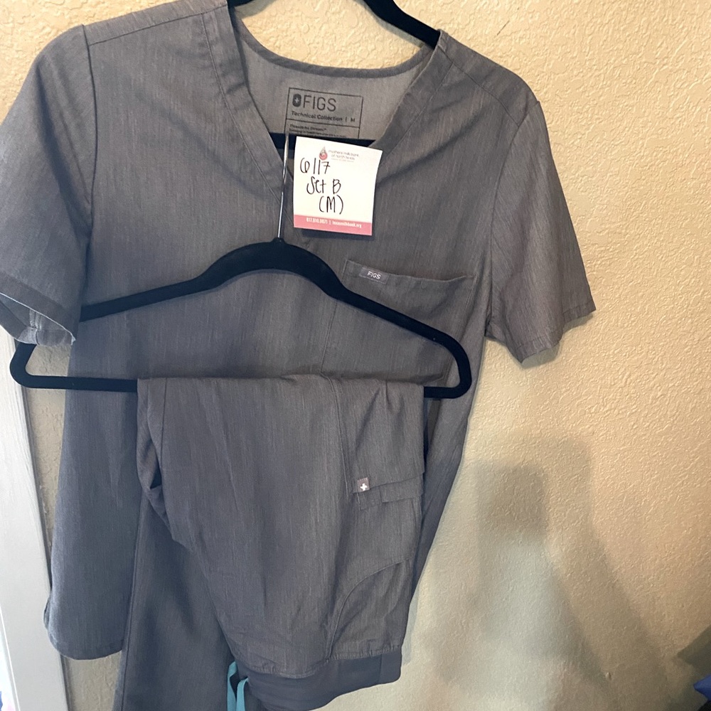 FIGS graphite Catarina top & Kade cargo pants for sale!